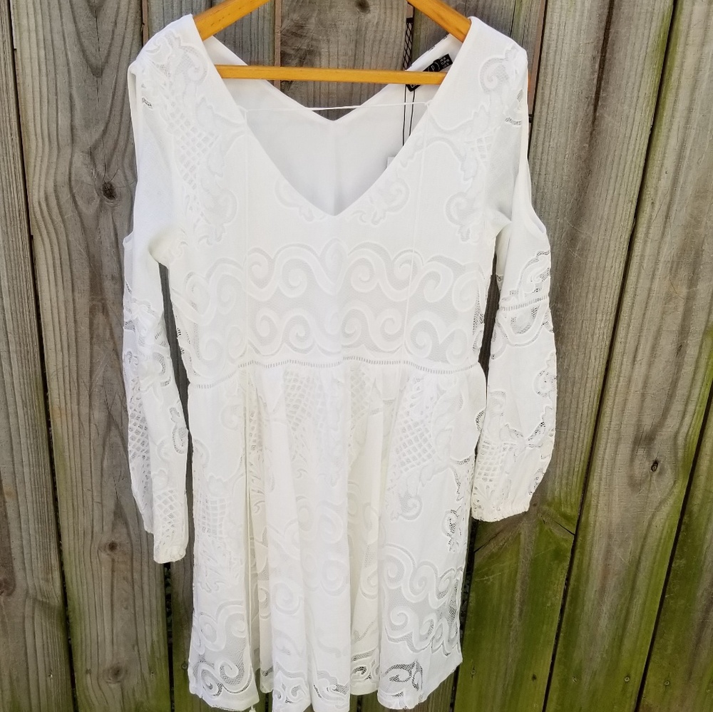 Boohoo Embroidered Cold Shoulder Dress NWT